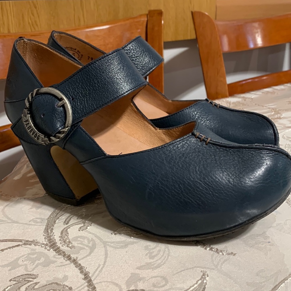 Fluevog Guide Navy Blue Leather Mary Jane Size 9.5